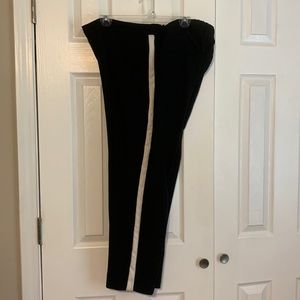 Skinny PullOn Black Pants